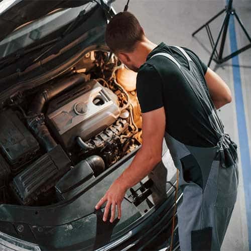 ویژگی‌های باتری مناسب امداد باتری در همدان